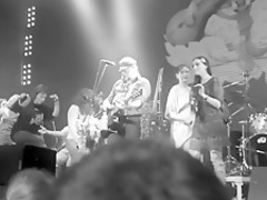 Akvarium Rock Grup Nude Girls in Show