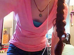 Chaude et jolie debutante!!