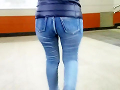 Nice chubby ass at night