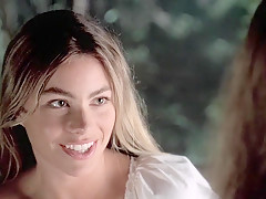 Sofía Vergara & Nathalie Rose in 'Big Trouble' (2002)