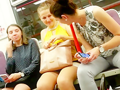 Girls like to look u bahn 1