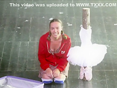 Naked on Stage-128 Ne15