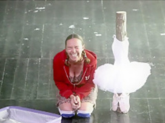 Naked on Stage-128 Ne15