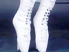 Latex lucy - dancing in ballet  boots