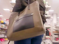 Big Booty African Milf.