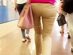 Sexy russian ass go to the train