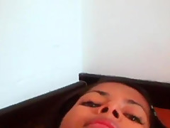 Curious Carina - Cute with curls