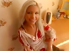 Amateur Porn - Blonde Teen