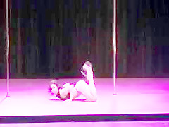 Mega pole-dance