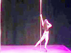 Mega pole-dance