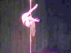 Mega pole-dance