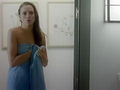 B and b, de boca en boca S02E05-09 (2015) Cristina Alarcon