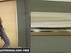 RealityKings - Milf Hunter - Kali Kavalli Levi Cash - Too Hot To Handle