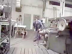 Levou esposa safada pra orgia