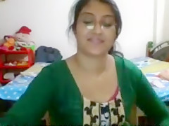 Desi babe showing on cam