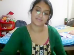 Desi babe showing on cam
