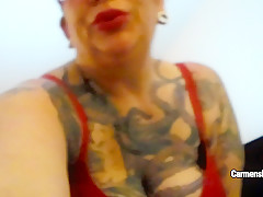 Fat mom Carmen De La Vega shakes her ass while smoking vape