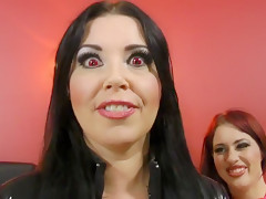 Vampirestraptaboo sisters