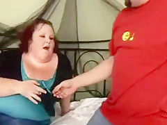 Belle ronde avec tache de rousseur