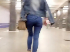 Hot russian wriggle ass in metro 2