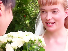 Beautiful lesbian groupsex