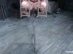 Alexa Von Tess in Cramped - DeviceBondage