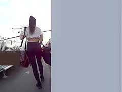 Un bon gros cul sous un collant noir transparent