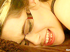 Katt Anomia & Lea Lexis in Electrosex Queen At Home - Electrosluts