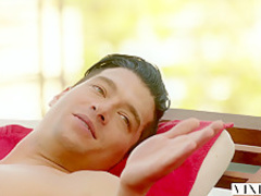 VIXEN Kendra Sunderland Cheats The Second Her Boyfriend Leaves