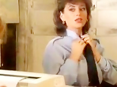 Elodie cherie en flic salope