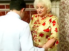 Russian mature louisa fucked on sofa