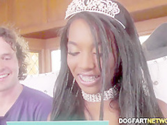 Anal Sut Daya Knight Enjoys Her Birthday Gangbang