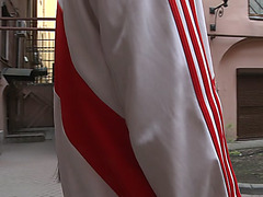 Juliya meets a stranger and invites him for hard fuck