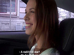 Tricky Agent - Dila - Ex-gymnast doing the splits on cock