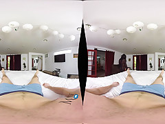 MilfVR - Hubby Away, Lea Can Play