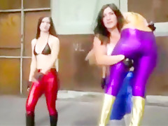 Heroines lift carry comp