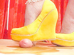 Cock crush orange wedges