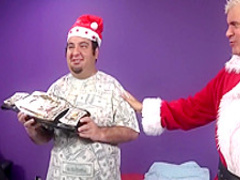 Lucky guy has a blonde and a brunette pornstars blowing his big dick