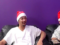 Lucky guy has a blonde and a brunette pornstars blowing his big dick