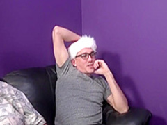 Lucky guy has a blonde and a brunette pornstars blowing his big dick