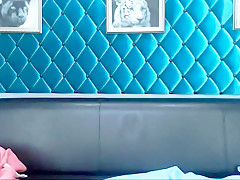 Hairy college girl masturbates