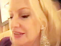 Dirty talking mature bimbo