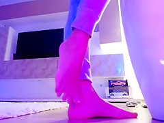 Vivian close up feet and soles