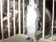 Skully and Scarlet Pole Mummified