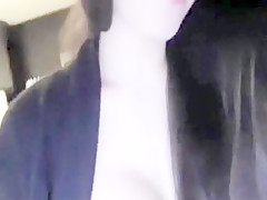 Petite Asian CamGirl Showing Her Skills