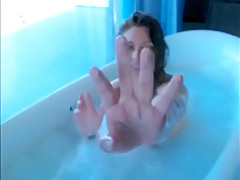 MFC VeronicaOMG bath show