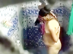 Indian mature aunty nude bath secret capture by neighbourboy