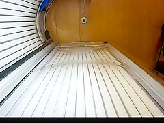 chubby college girl in public soalrium.mp4