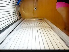 chubby college girl in public soalrium.mp4