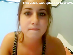 Random cam girl shows perfect ass